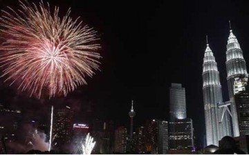 القارة الآسيوية تحتفل بعام 2014 (بالصور)